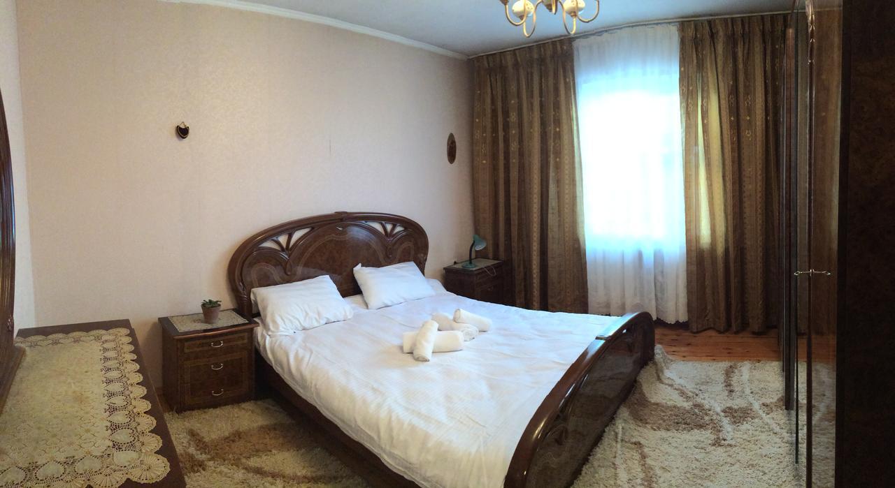 Holiday Hostel House Bişkek Dış mekan fotoğraf