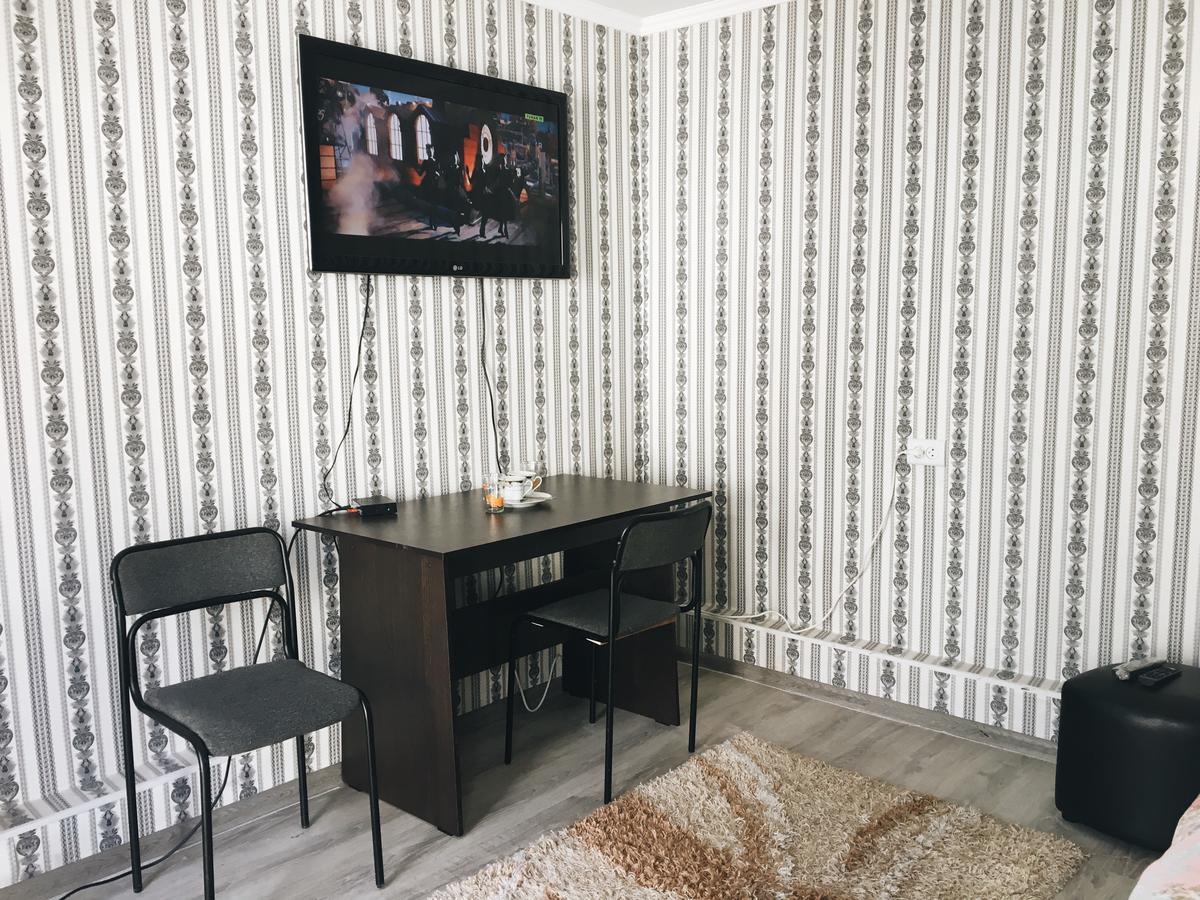 Holiday Hostel House Bişkek Dış mekan fotoğraf