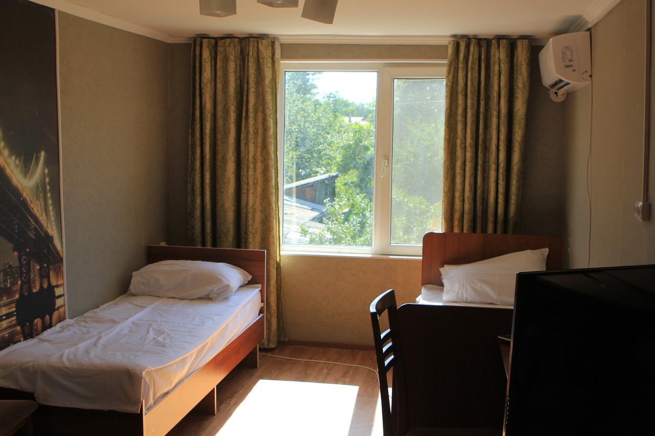 Holiday Hostel House Bişkek Dış mekan fotoğraf