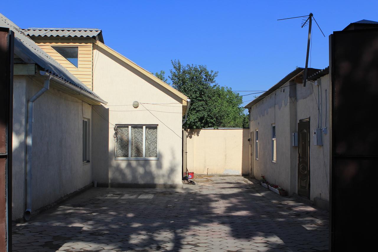 Holiday Hostel House Bişkek Dış mekan fotoğraf