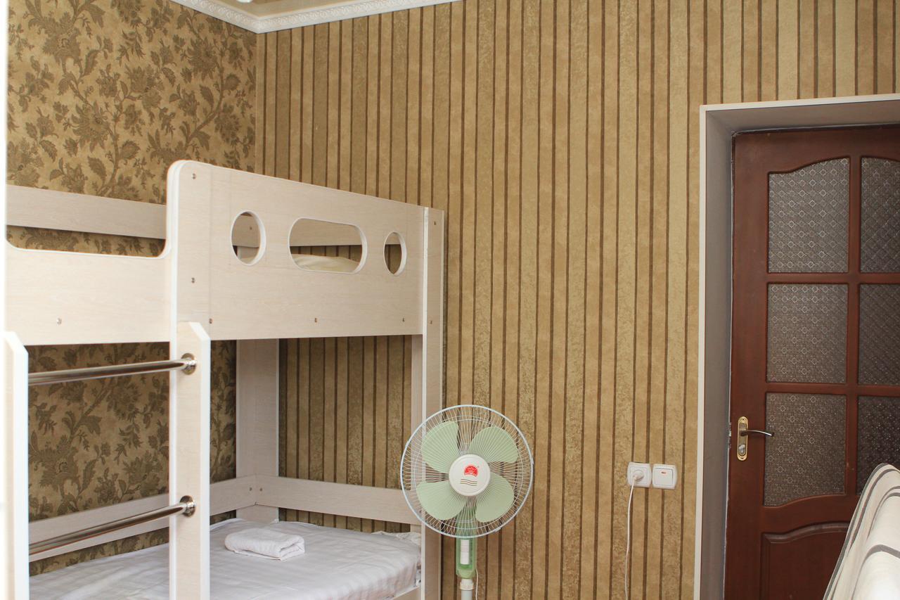 Holiday Hostel House Bişkek Dış mekan fotoğraf
