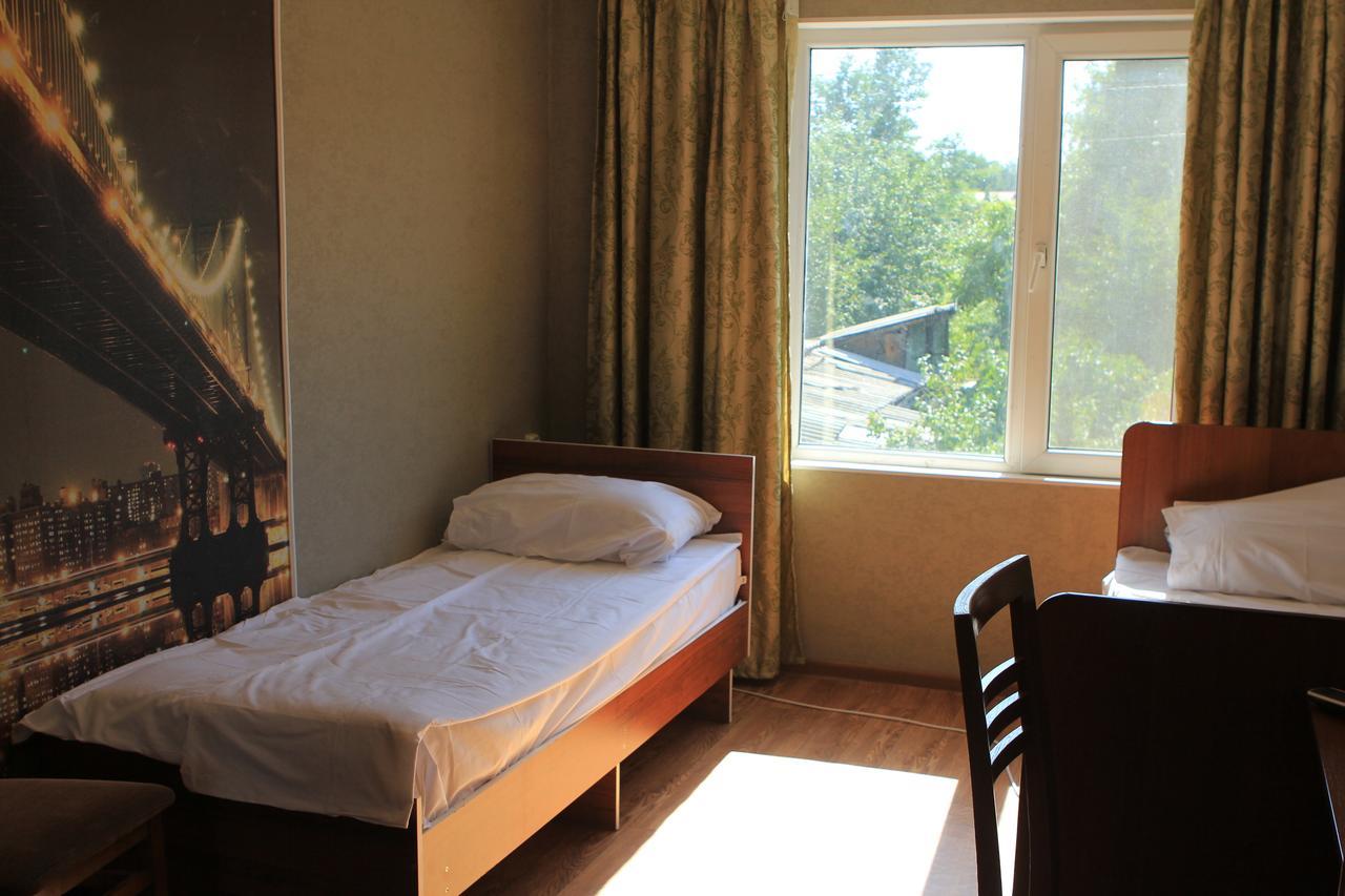 Holiday Hostel House Bişkek Dış mekan fotoğraf