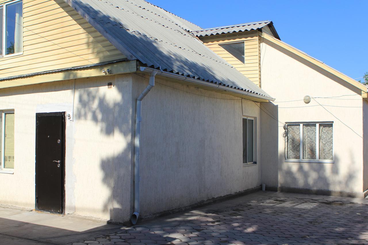 Holiday Hostel House Bişkek Dış mekan fotoğraf